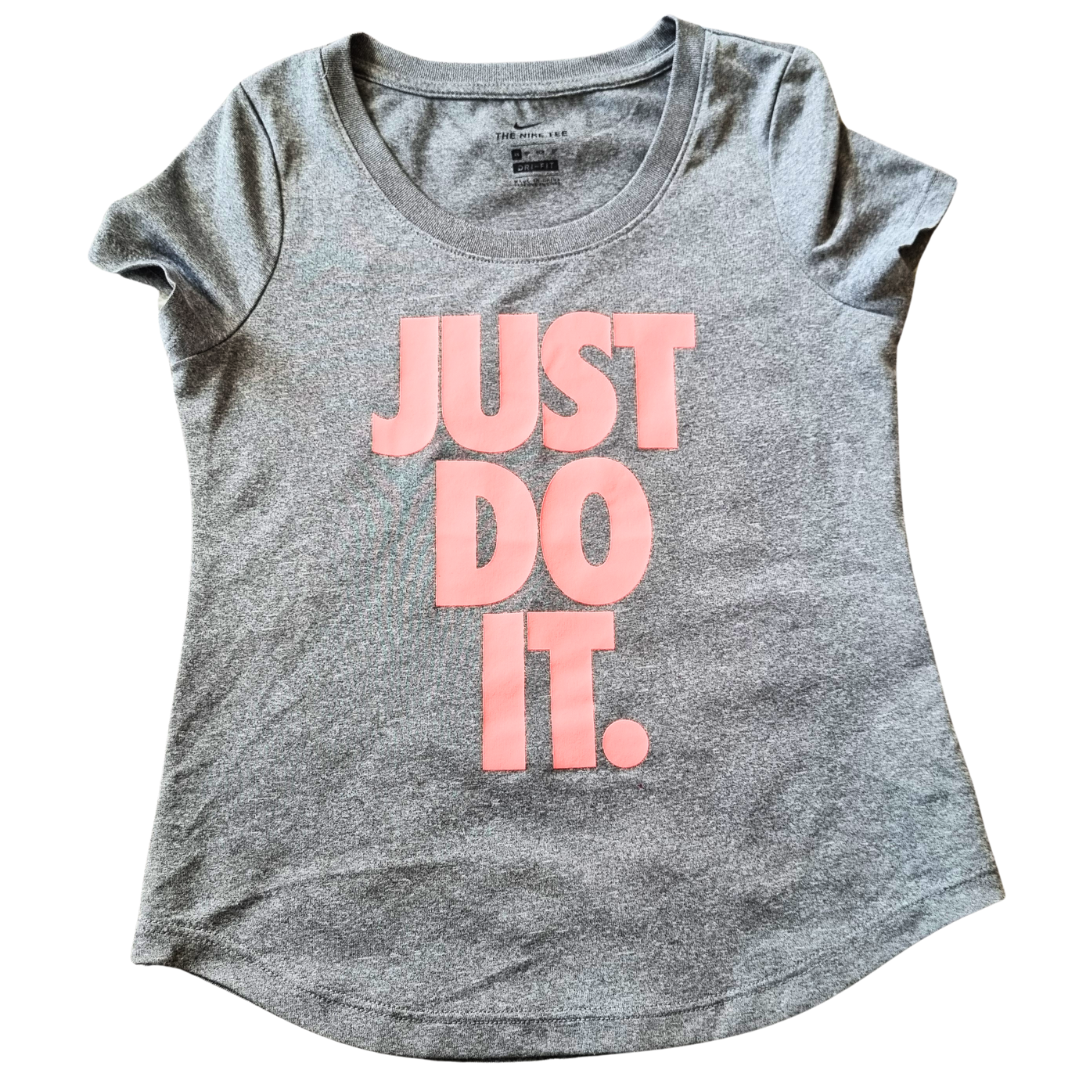 Nike T-Shirt - Size XS (3-4)