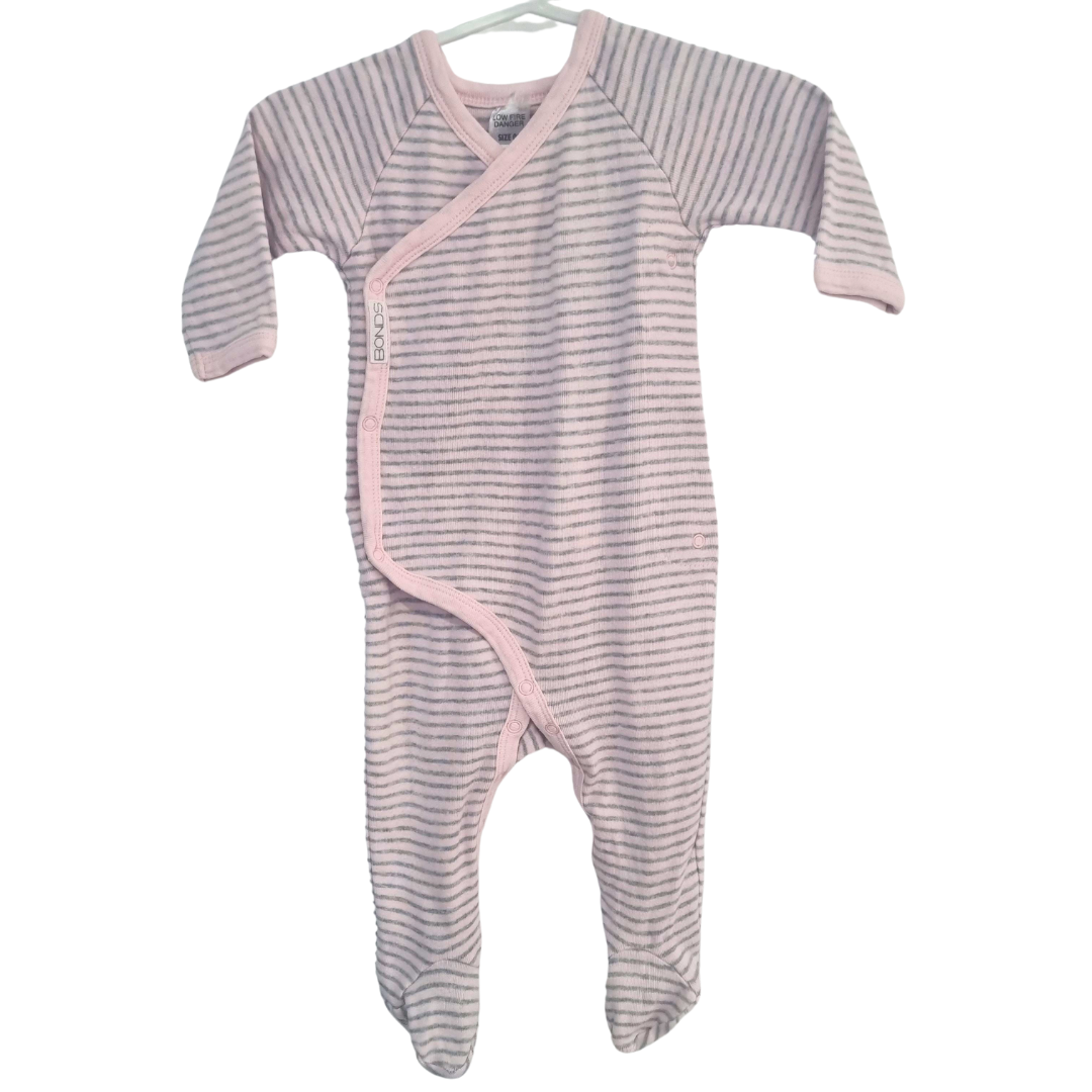 Bonds Onesie - Size: 00 (3-6 Months)