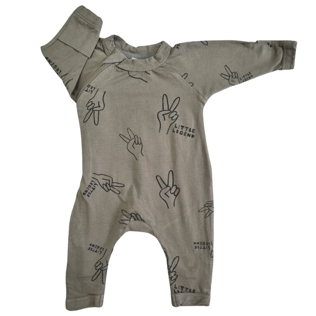 Bonds Green 'Little Legend' Onesie - Size: 0000 (Newborn)