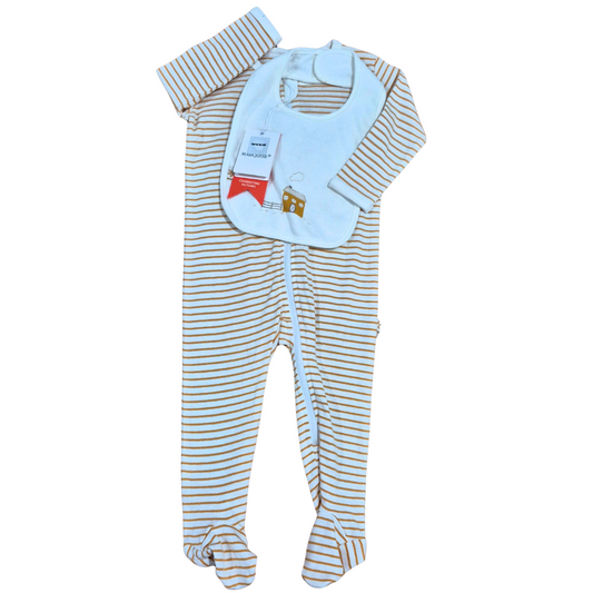 BNWT Marquise 2pc Onesie & Bib Set - Size: 00 (3-6 Months)