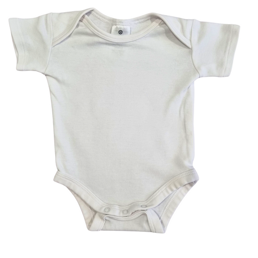 Target 100% Organic Cotton Plain White Bodysuit - Size: 0000 (Newborn)